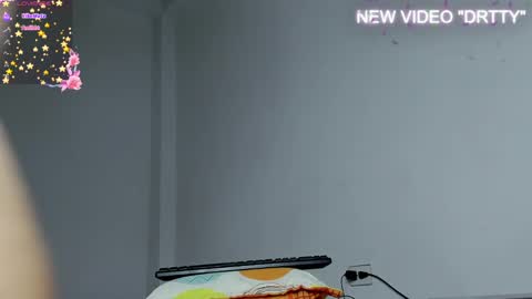 Snapshot of sweet_dty chatting on February 5, 2025, 11:34 am ZAFIRO QUIROZ online show from February 5, 2025, 11:34 am