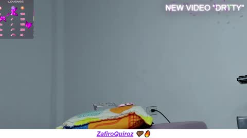 Snapshot of sweet_dty chatting on February 28, 2025, 2:53 pm ZAFIRO QUIROZ online show from February 28, 2025, 2:53 pm