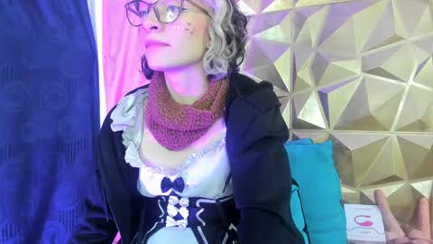 Snapshot of sweet_emmili chatting on December 5, 2024, 3:28 pm emmili online show from December 5, 2024, 3:28 pm