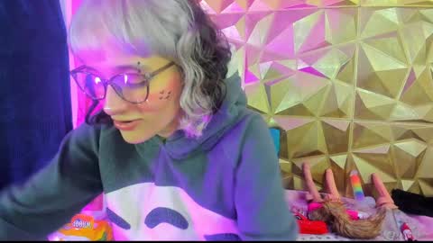 Snapshot of sweet_emmili chatting on December 27, 2024, 3:59 pm emmili online show from December 27, 2024, 3:59 pm