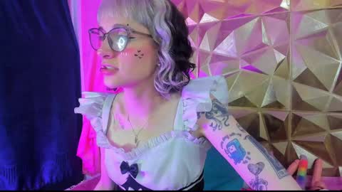 Snapshot of sweet_emmili chatting on January 10, 2025, 3:16 pm emmili online show from January 10, 2025, 3:16 pm