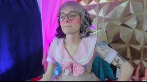 Snapshot of sweet_emmili chatting on January 17, 2025, 3:11 pm emmili online show from January 17, 2025, 3:11 pm