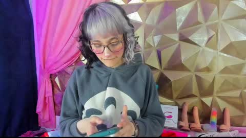 Snapshot of sweet_emmili chatting on January 24, 2025, 3:24 pm emmili online show from January 24, 2025, 3:24 pm