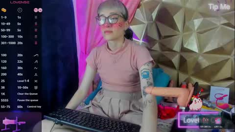 Snapshot of sweet_emmili chatting on September 12, 2025, 12:38 pm emmili online show from September 12, 2025, 12:38 pm