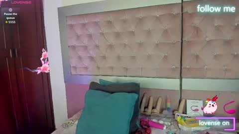 Snapshot of sweet_emmili chatting on April 15, 2026, 12:34 pm emmili online show from April 15, 2026, 12:34 pm