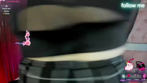 Snapshot of sweet_emmili chatting on April 22, 2026, 12:18 pm emmili online show from April 22, 2026, 12:18 pm