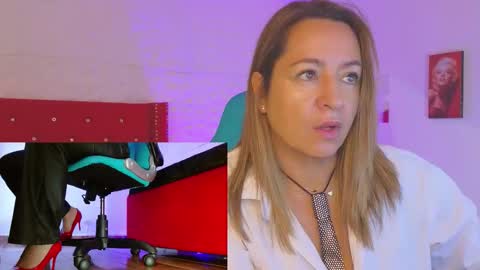 Snapshot of sweet_evans___ chatting on October 19, 2025, 2:56 am Sweet Evans online show from October 19, 2025, 2:56 am