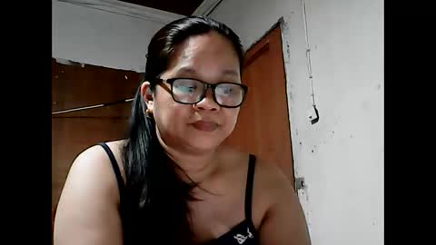 Snapshot of sweet_faye05 chatting on October 24, 2025, 2:02 pm sweet_faye05 online show from October 24, 2025, 2:02 pm