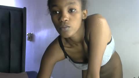 Snapshot of sweet_freaky chatting on December 4, 2025, 8:12 am sweet_freaky online show from December 4, 2025, 8:12 am