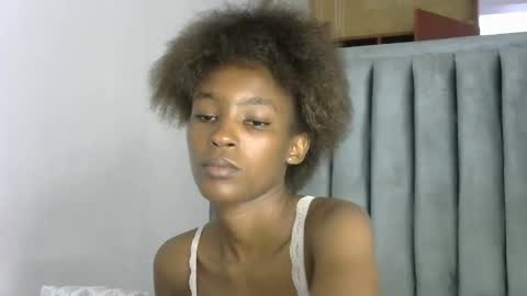Snapshot of sweet_freaky chatting on December 5, 2025, 1:52 pm sweet_freaky online show from December 5, 2025, 1:52 pm