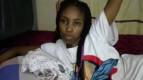 sweet_freaky online show from May 18, 2026, 1:56 am