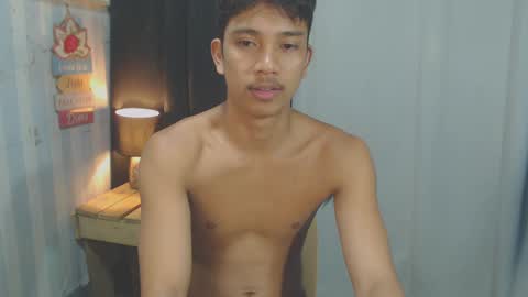 Snapshot of sweet_guyxx chatting on February 3, 2025, 4:31 pm sweet_guyxx online show from February 3, 2025, 4:31 pm