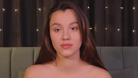 Snapshot of sweet_haeven chatting on January 12, 2025, 4:29 pm Im Mia.LOVELY PATTERNS 100 120 160 200 my toy buzzes from 2 tip online show from January 12, 2025, 4:29 pm