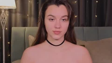 Snapshot of sweet_haeven chatting on January 11, 2026, 7:41 pm Im Mia.LOVELY PATTERNS 100 120 160 200 my toy buzzes from 2 tip online show from January 11, 2026, 7:41 pm