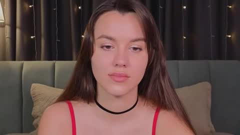 Snapshot of sweet_haeven chatting on February 15, 2026, 6:15 pm Im Mia.LOVELY PATTERNS 100 120 160 200 my toy buzzes from 2 tip online show from February 15, 2026, 6:15 pm