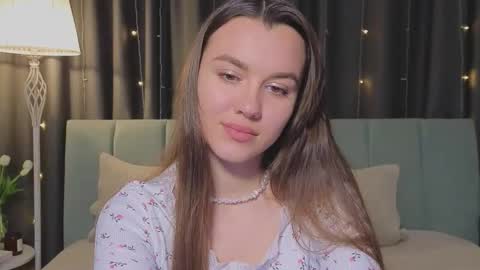 Snapshot of sweet_haeven chatting on March 5, 2026, 7:32 pm Im Mia.LOVELY PATTERNS 100 120 160 200 my toy buzzes from 2 tip online show from March 5, 2026, 7:32 pm