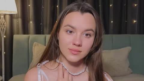 Snapshot of sweet_haeven chatting on April 10, 2026, 7:29 pm Im Mia.LOVELY PATTERNS 100 120 160 200 my toy buzzes from 2 tip online show from April 10, 2026, 7:29 pm