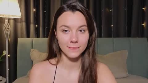 Snapshot of sweet_haeven chatting on April 18, 2026, 8:20 pm Im Mia.LOVELY PATTERNS 100 120 160 200 my toy buzzes from 2 tip online show from April 18, 2026, 8:20 pm