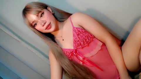 Snapshot of sweet_honeylove chatting on March 17, 2026, 3:33 am Anisha online show from March 17, 2026, 3:33 am