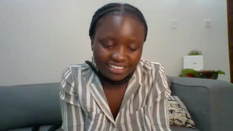 Snapshot of sweet_jenica chatting on February 20, 2025, 8:06 am ESTHER NEEMA online show from February 20, 2025, 8:06 am