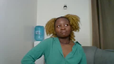 Snapshot of sweet_jenica chatting on June 9, 2026, 4:35 am ESTHER NEEMA online show from June 9, 2026, 4:35 am