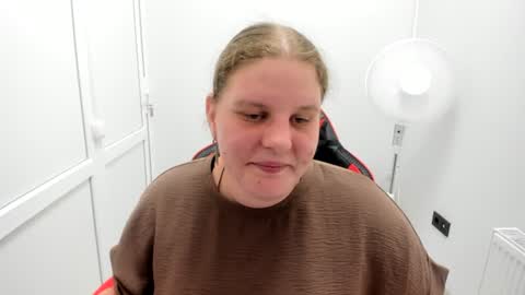 Snapshot of sweet_karla_la chatting on July 9, 2026, 2:10 pm Karla online show from July 9, 2026, 2:10 pm