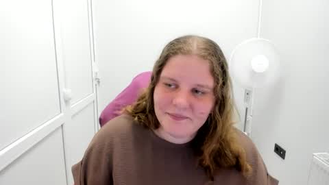Snapshot of sweet_karla_la chatting on July 11, 2026, 1:58 pm Karla online show from July 11, 2026, 1:58 pm