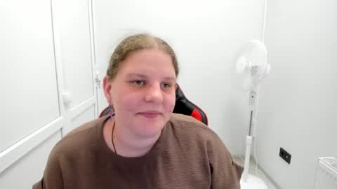 Snapshot of sweet_karla_la chatting on July 12, 2026, 2:19 pm Karla online show from July 12, 2026, 2:19 pm
