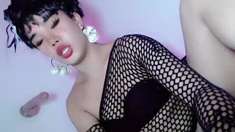 sweet_katrina69 online show from September 25, 2025, 12:20 pm