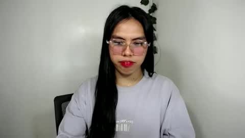 sweet_kyline69 online show from November 23, 2025, 6:24 am