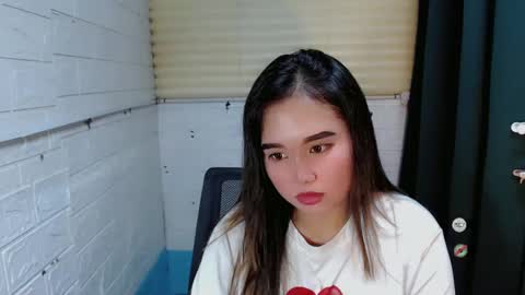 Snapshot of sweet_laika chatting on January 21, 2025, 3:04 am LAIKA online show from January 21, 2025, 3:04 am