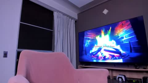 Snapshot of sweet_lau chatting on November 17, 2025, 3:56 am laura kiss online show from November 17, 2025, 3:56 am