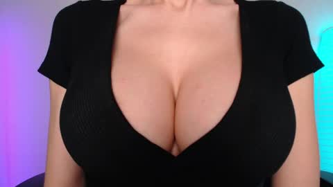 Jen online show from April 13, 2026, 7:36 am