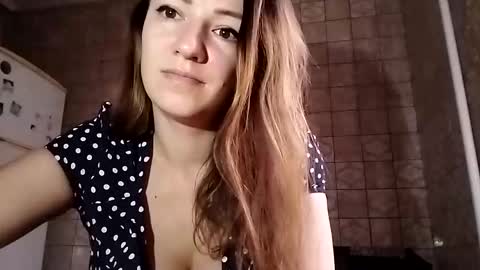 Snapshot of sweet_lilgirl_x chatting on March 3, 2025, 6:04 am Anna online show from March 3, 2025, 6:04 am