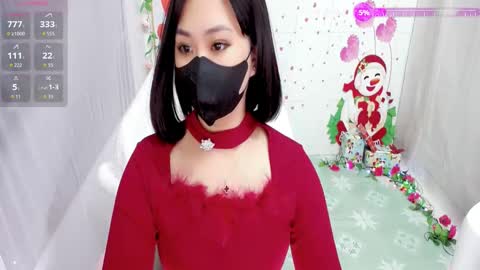 Snapshot of sweet_lily0 chatting on December 19, 2025, 8:27 pm Lily online show from December 19, 2025, 8:27 pm