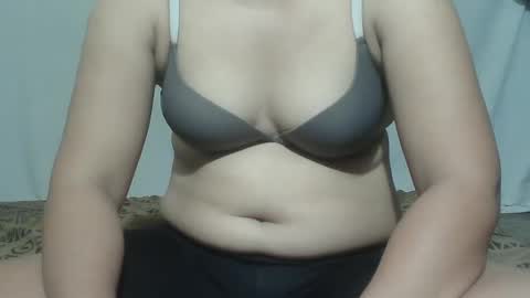 sweet_lily0613 online show from March 4, 2025, 11:19 am