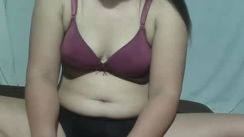 sweet_lily0613 online show from March 9, 2025, 11:25 pm