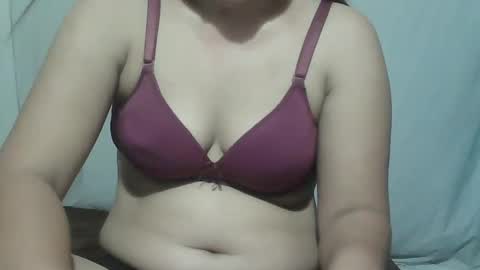 sweet_lily0613 online show from March 10, 2025, 6:27 am