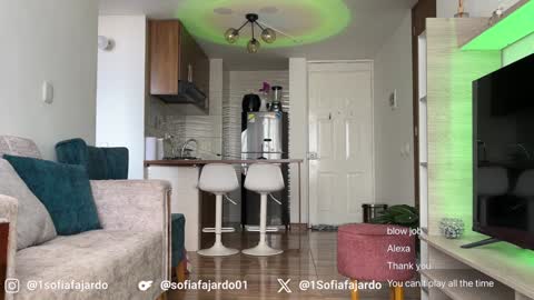 Snapshot of sweet_littleee chatting on February 4, 2026, 6:58 pm free private online show from February 4, 2026, 6:58 pm