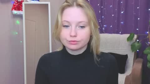 Snapshot of sweet_m1la chatting on January 17, 2026, 11:04 am Mikki online show from January 17, 2026, 11:04 am