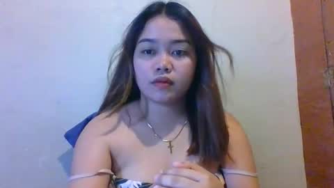 Snapshot of sweet_mae28xx chatting on October 5, 2025, 5:28 am sweet_mae28xx online show from October 5, 2025, 5:28 am