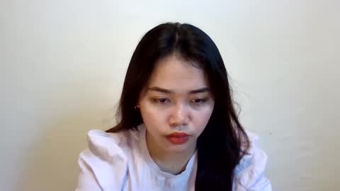 sweet_mae28xx online show from April 19, 2026, 3:50 am