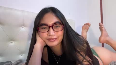Snapshot of sweet_mariax chatting on December 17, 2025, 1:28 pm Maria Stella online show from December 17, 2025, 1:28 pm