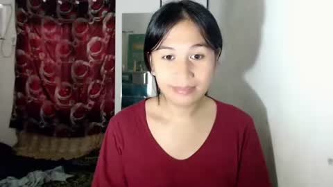 Snapshot of sweet_mariexxo chatting on March 3, 2026, 12:50 am Marie online show from March 3, 2026, 12:50 am