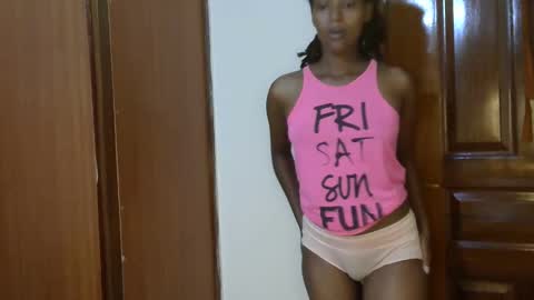 Linda online show from November 18, 2025, 4:44 pm