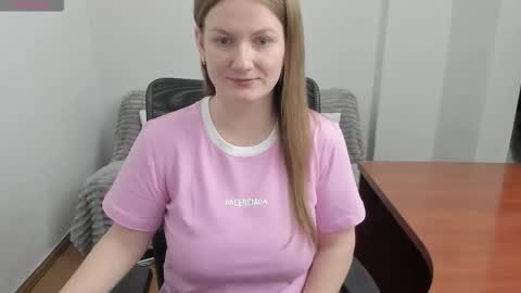 Snapshot of sweet_melody_of_ur_heart chatting on February 20, 2026, 2:28 pm Mila online show from February 20, 2026, 2:28 pm