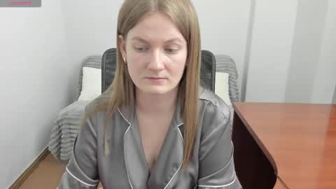 Snapshot of sweet_melody_of_ur_heart chatting on March 4, 2026, 6:58 pm Mila online show from March 4, 2026, 6:58 pm
