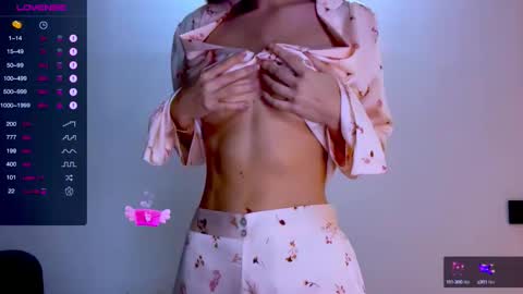 Mia online show from September 11, 2025, 5:24 pm