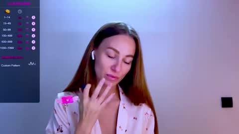 Mia online show from September 21, 2025, 11:34 am