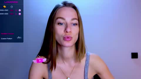 Snapshot of sweet_mia_91 chatting on February 1, 2026, 2:37 pm Mia online show from February 1, 2026, 2:37 pm